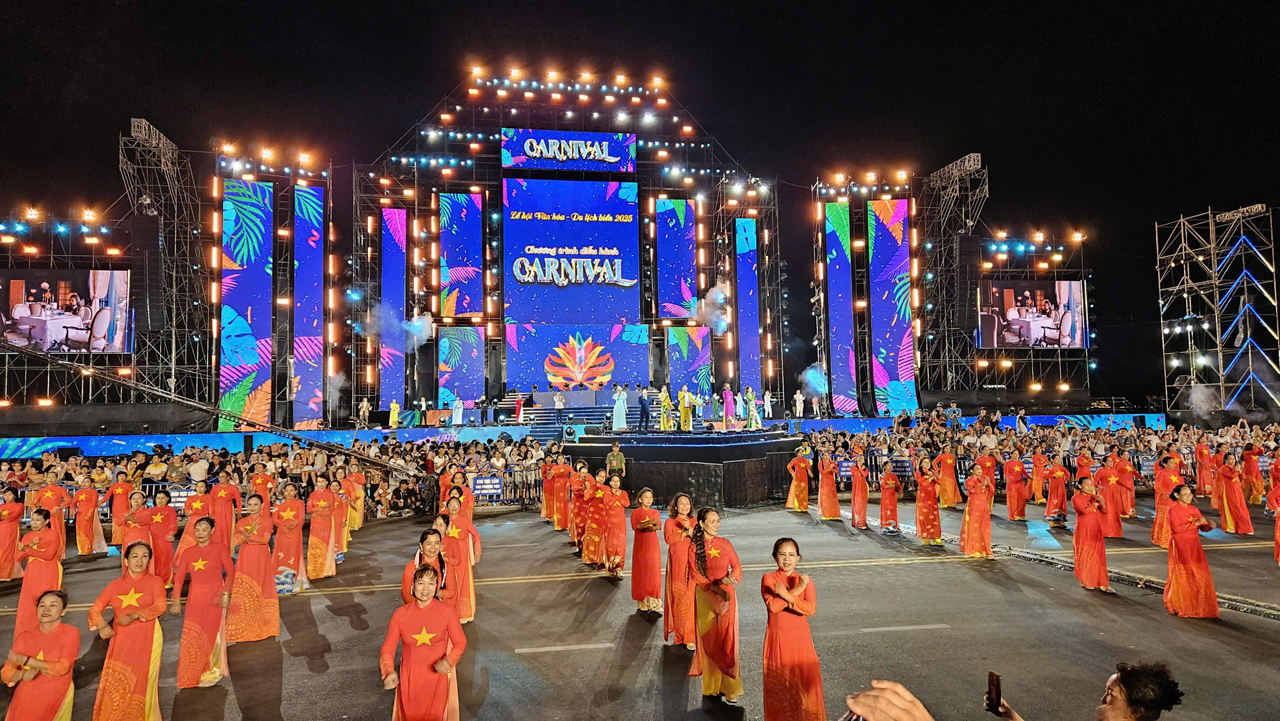 Đêm ngày thứ 2 Nha Trang Giao lưu Văn hóa Quốc tế