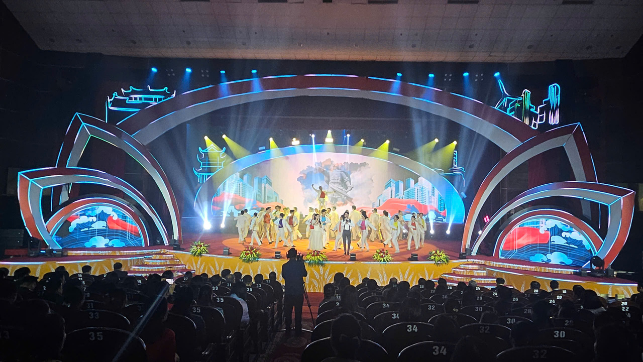 Chương trình ca nhạc kỷ niệm 135 năm thành lập tỉnh Thái Bình