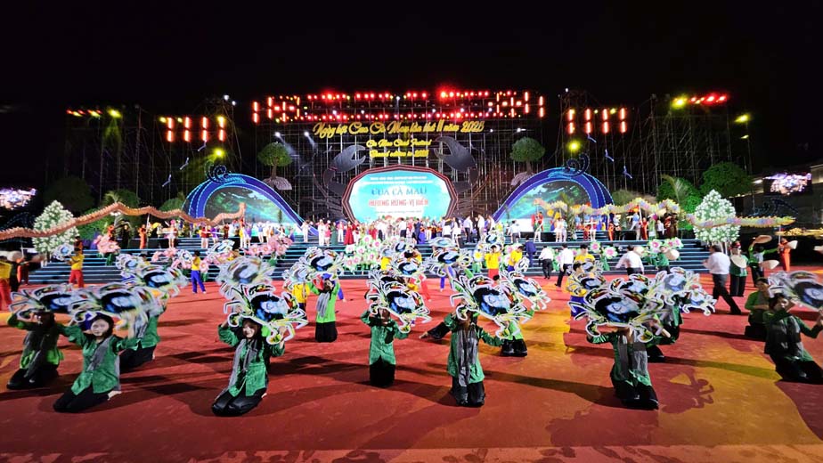 Sự kiện cua cà mau