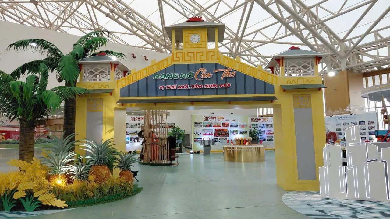 Triển lãm Thành tựu 80 năm Rạng rỡ Cần Thơ 10