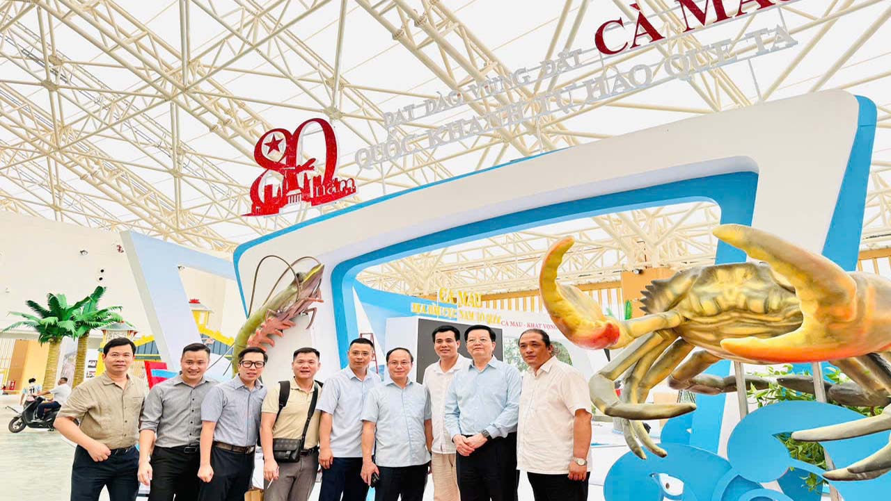 Triển lãm Thành tựu 80 năm Cà Mau Đổi mới Hội nhập 4