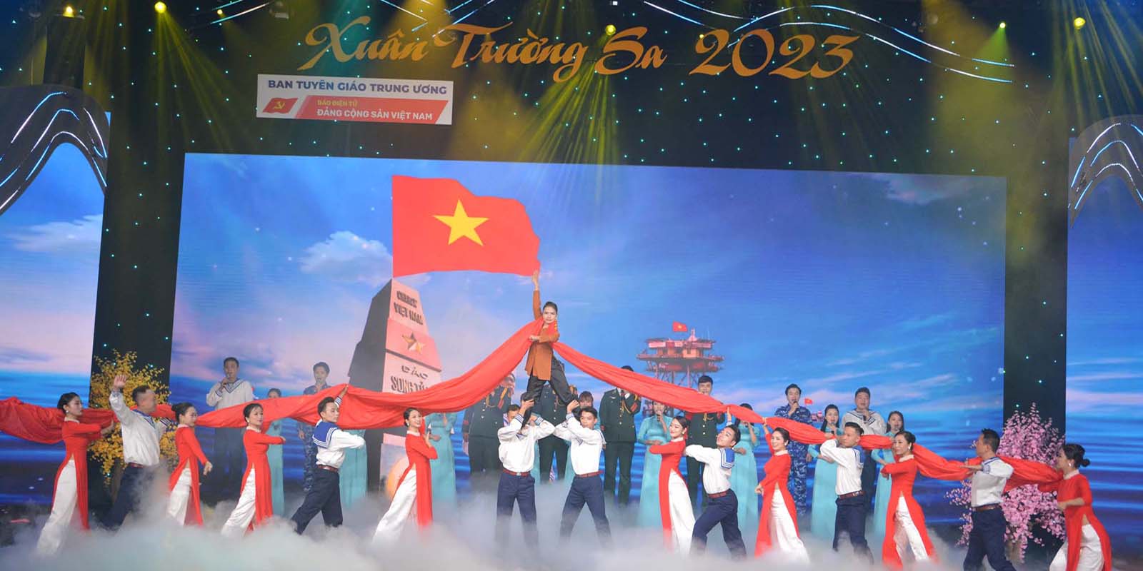 Banner truyền thông rồng việt 3